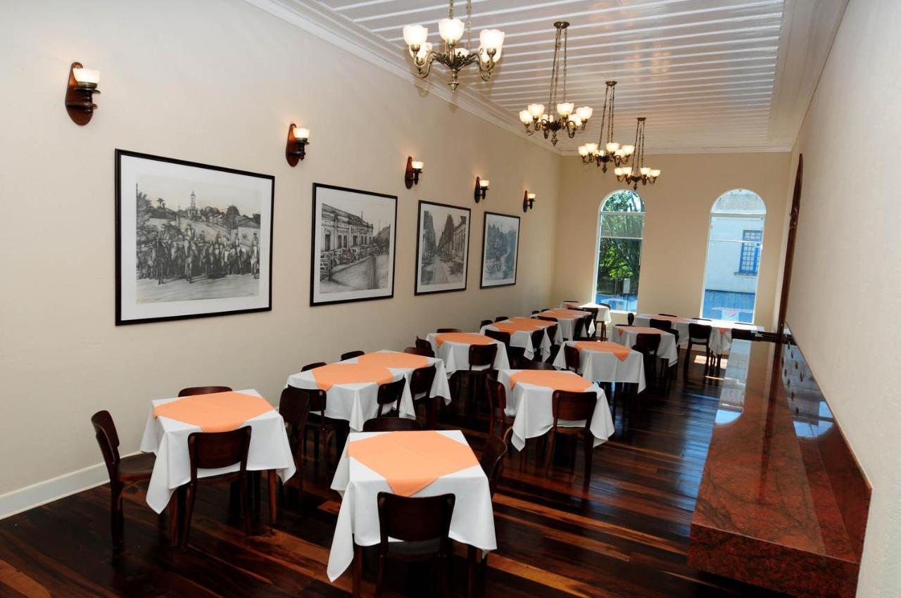 Casarao Hotel Brotas Bagian luar foto